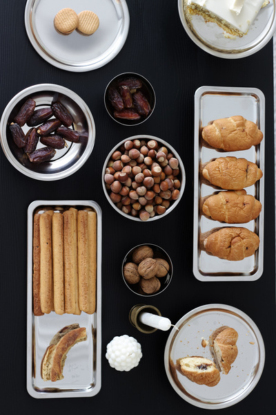 Beige & Stone 33cm Rectangular Baton with Wooden Base Metal Decorative Dessert Pastry Cake Presentation/Serving Stand Plate