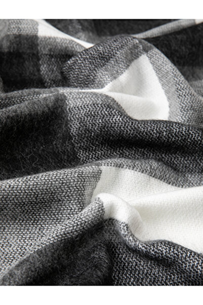 Koton Eșarfă cu ciucuri în carouri cu textura moale