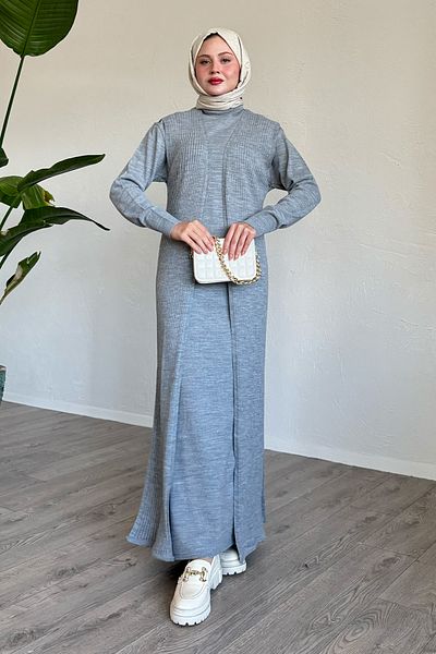 InStyle طقم تريكو رمادي مع سترة بتفاصيل بروش