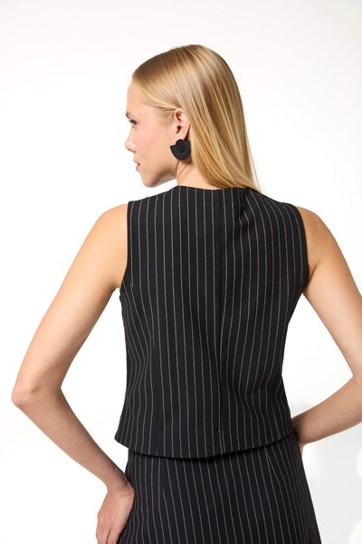 Evermade Crew Neck Buttoned Striped Vest