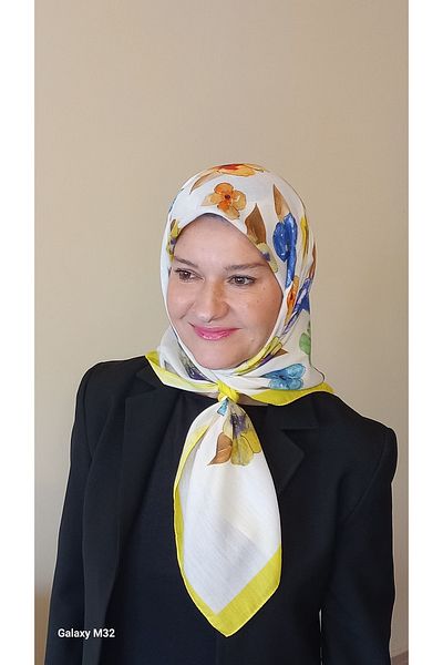İskeçe Exclusive Yellow Framed Floral Print Scarf in Custom Box
