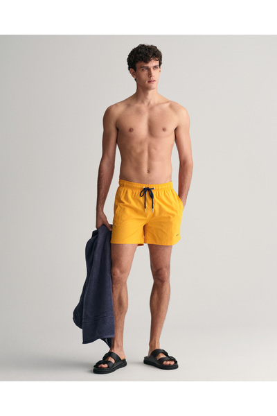 Gant شورت سباحة أصفر اللون للرجال