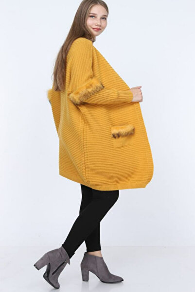 Cockatoo Women's Faux Fur Detailed Pocketed Knitwear Cardigan