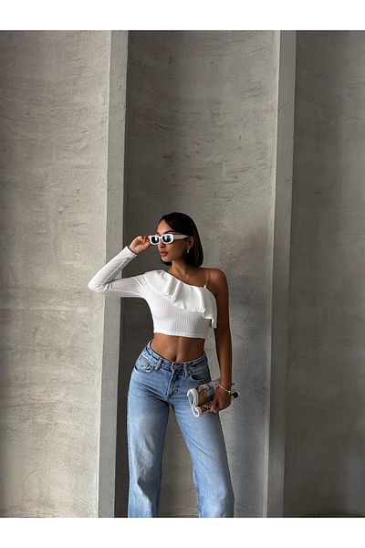 Zeynep Öykü Style Front One Shoulder Detail Long Sleeve Wrapped White Blouse