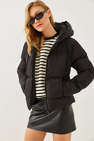 Detua Kadın Kapüşonlu Şişme Kısa Mont