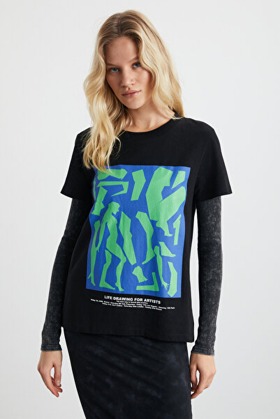 GRIMELANGE LUMI Damen bedrucktes schwarzes T-Shirt mit Rundhalsausschnitt und kurzen Ärmeln