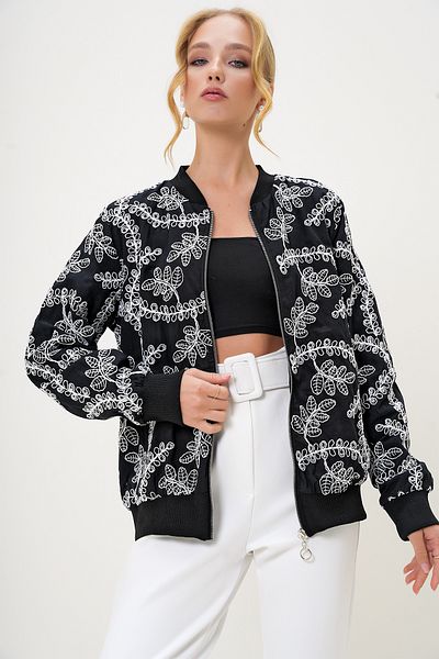 Trend Alaçatı Stili Women's Black Embroidered Seasonal Bomber Jacket Alc-X13203