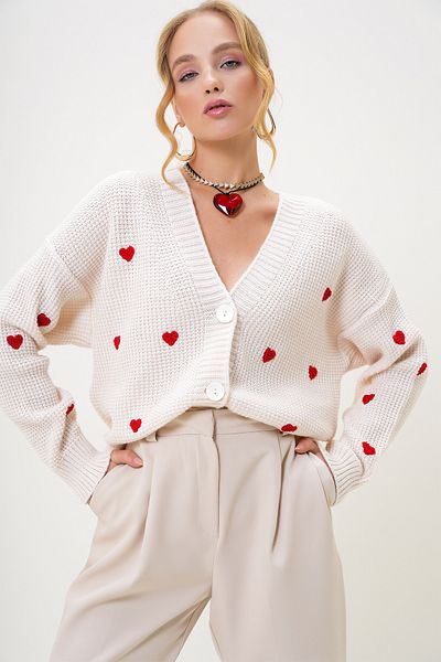 Trend Alaçatı Stili Women's Ecru V-Neck Heart Embroidered Knitwear Cardigan Alc-X12982