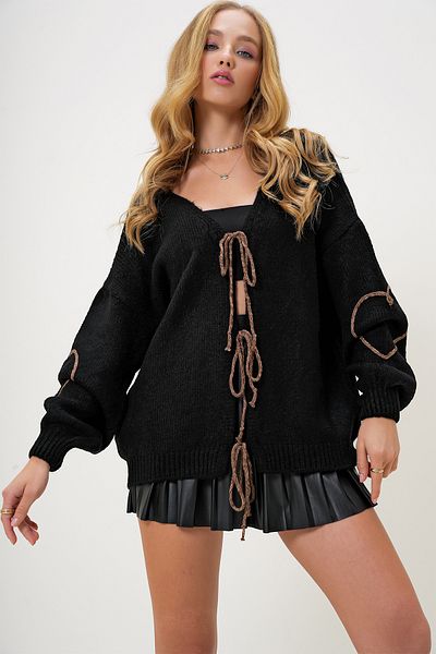 Trend Alaçatı Stili Negru cu decolteu în V - Tricotaj supradimensionat Cardigan cu cordon cravată în față ALC-X13150