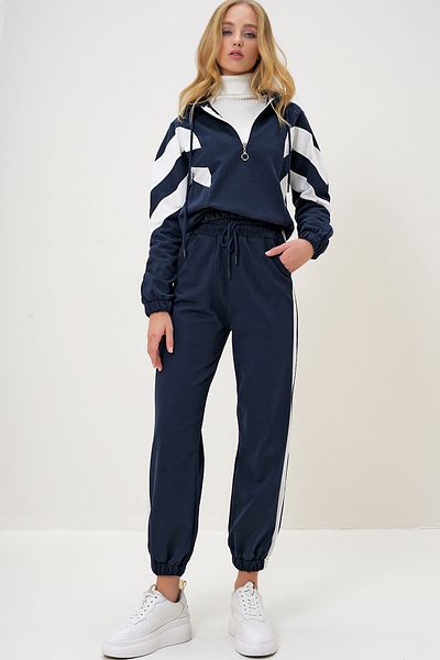 Trend Alaçatı Stili Navy Blue Hooded Sweatshirt and Elastic Sweatpants Set - Alc-X13092
