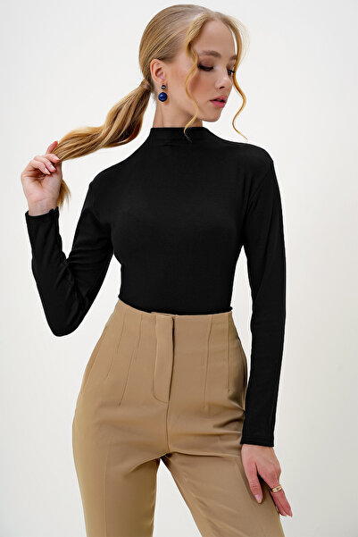 Trend Alaçatı Stili Schwarze Damenbluse mit halbem Rollkragen und zwei Fäden ALC-X13037