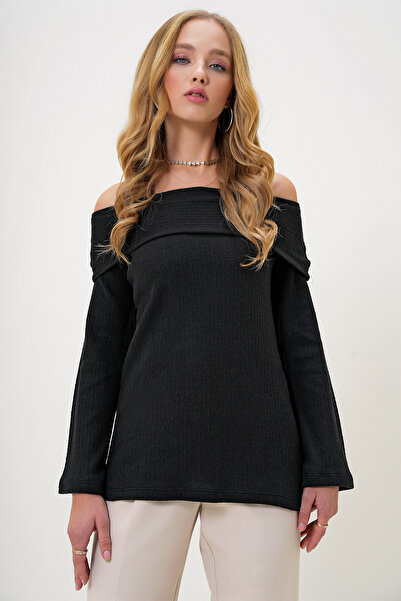 Trend Alaçatı Stili Γυναικεία μαύρη υφασμάτινη μπλούζα με λαιμόκοψη Madonna ALC-X13117