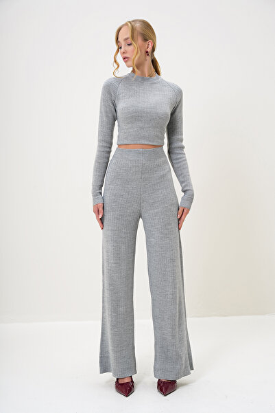 Trend Alaçatı Stili Kadın Gri Bisiklet Yaka Triko Crop Bluz Ve Palazzo Pantolon Takım ALC-X12995