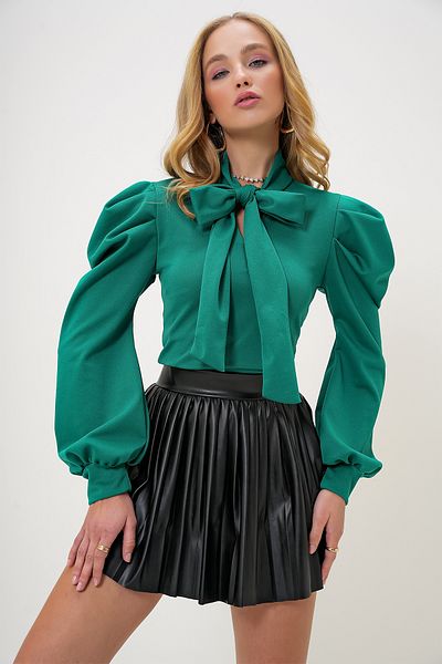 Trend Alaçatı Stili Women's Green Halterneck Princess Sleeve Woven Blouse Alc-X12944