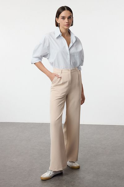 Trendyol Collection Plissee-Stoffhose mit hoher Taille und weitem Bein – TWOAW21PL0076