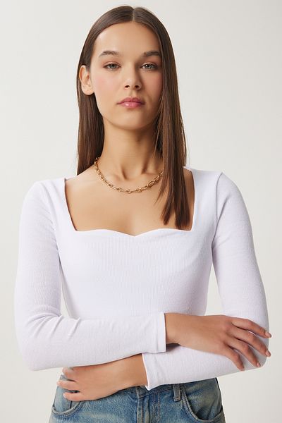 Happiness İstanbul Weiße schnurgebundene Strickbluse für Damen mit herzförmigem Ausschnitt GT00100
