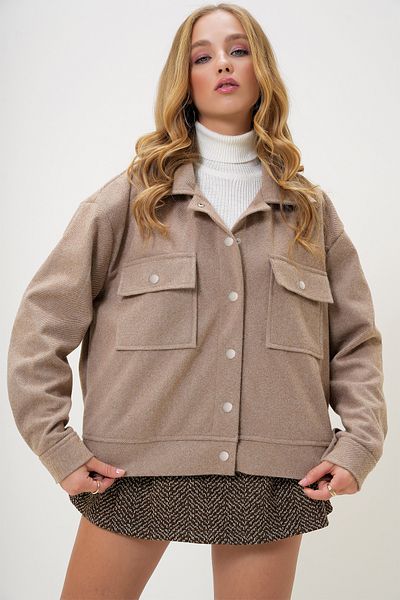 Trend Alaçatı Stili Women's Beige Lined Double Pocket Stamp Jacket Alc-X13269
