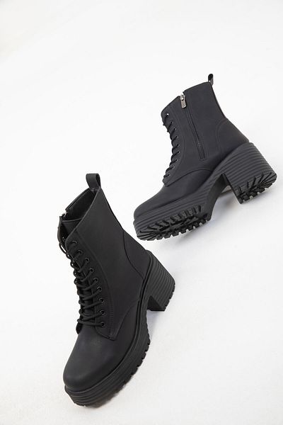 SOHO Чорні жіночі черевики Bootie 18476