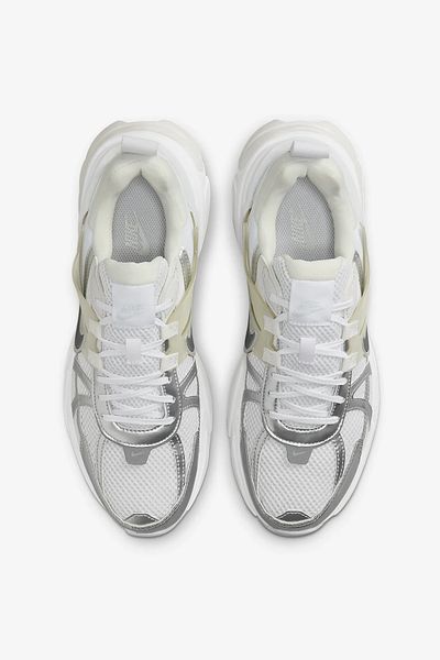 Nike W V2K RUN – Weiß/Metallic-Silber-Platinium-Farbton