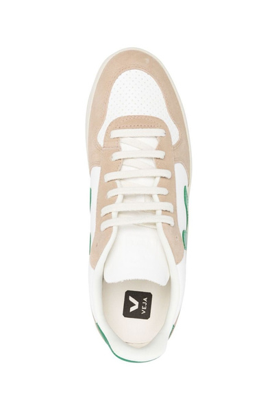 VEJA V-10 krómmentes bőr extra fehér Emeraude Sahara