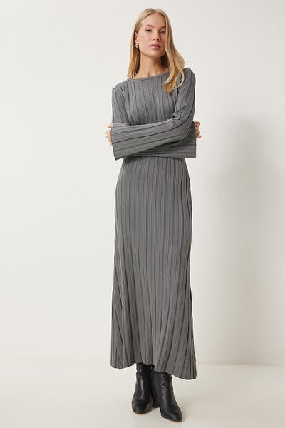 Happiness İstanbul Dunkelgraues, geripptes, langes Strickkleid mit Gürtel für Damen Kİ00108