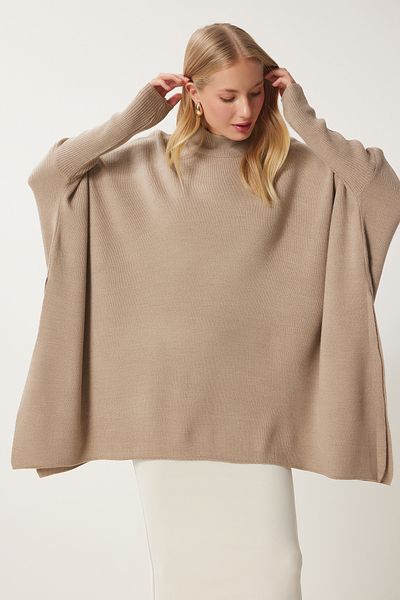 Happiness İstanbul Übergroßer Poncho-Pullover mit seitlichem Schlitz für Damen in Beige YY00005