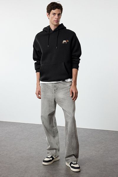 Trendyol Collection Μαύρο Oversize/Wide Cut Lion κεντημένο φούτερ με κουκούλα με φλις εσωτερικά TMNAW25SW00165