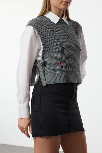 Edit by Trendyol Anthracite Embroidered Knitwear Sweater Tedaw25Sv00000
