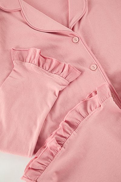 Trendyol Curve Rosa Pyjama-Set aus Strick mit Volant - Hemdkragen Tbbaw25ai00056