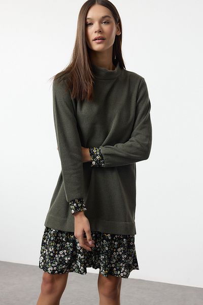 Trendyol Collection Σμαραγδένιο Πράσινο Λουλούδι Μίνι Πλεκτό Φόρεμα Θεσσαλονίκης με όρθιο γιακά TWOAW25EL00282