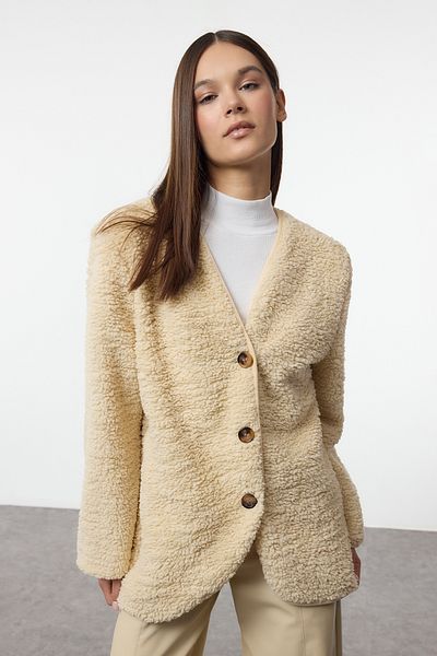 Trendyol Modest Λούτρινο μπουφάν με μπεζ κουμπιά TCTAW25CK00005