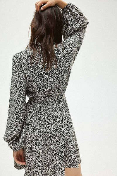 H&M Balloon-sleeved shirt dress