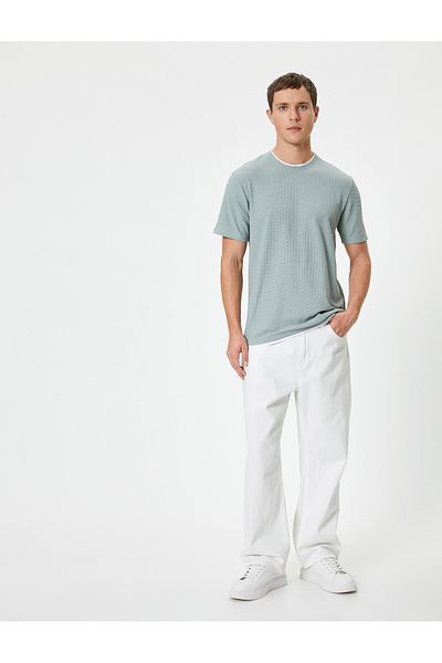 Koton T-Shirt Crew Neck Slim Fit Basic - Λεπτομέρεια από ύφασμα