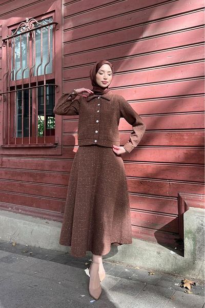 Lamia Giyim Silvery Medallion Buttoned Tweed Hijab Set Brown