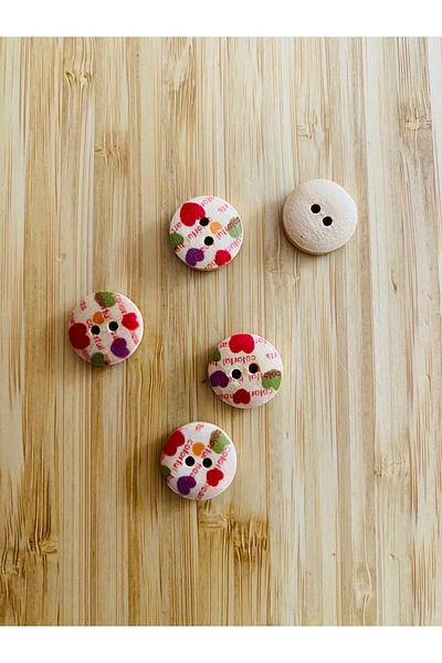 Kartopu Patterned Natural Wood Button 15mm. Pack of 5. Heart.