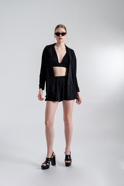 HOLLY LOLLY Schwarzes, bequemes Oversize-Shirt