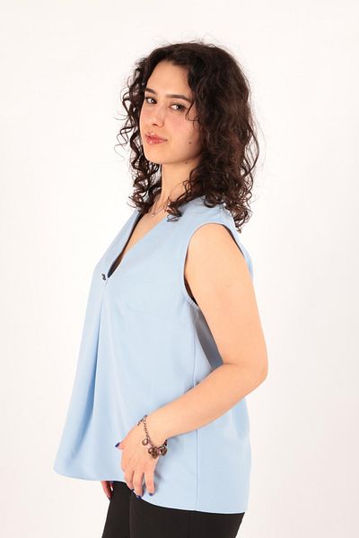 AYHAN Γυναικεία Αμάνικη Μπλούζα με λαιμόκοψη V με λεπτομέρεια καρφίτσας