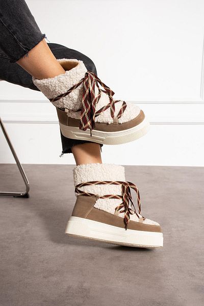 ShoeTek Γυναικείες μπότες Luinsa σε μπεζ βιζόν σουέντ - με εξωτερική γούνα και διακοσμητικά κορδόνια