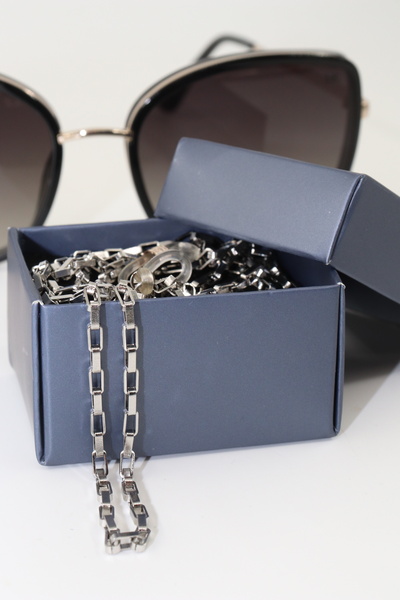 KEEBA سلسلة نظارات فضية اللون للجنسين - حبل ونظارات من الفولاذ بتصميم مخصص