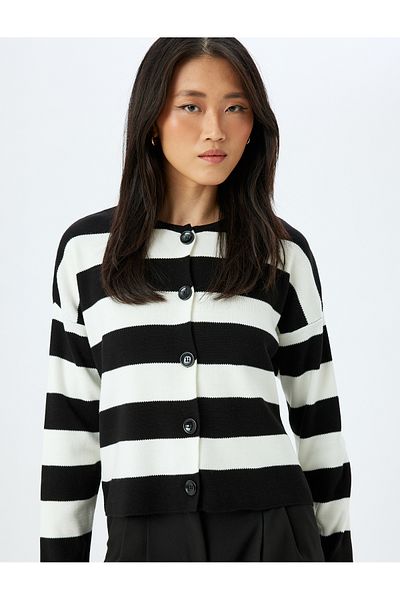 Koton Long Sleeve Crew Neck Buttoned Knitwear Cardigan