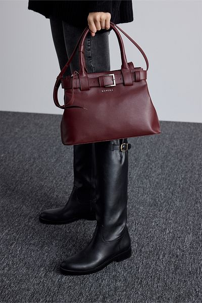Manuka Burgunderrote Bella-Tasche mit Metallschnalle
