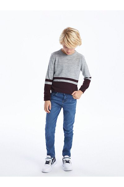 LC Waikiki LCW Langarm-Strickpullover für Jungen mit Rundhalsausschnitt und Farbblockierung