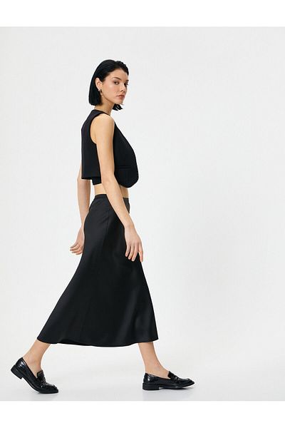 Koton Midi-Satinrock mit ausgestelltem Rock und normaler Taille