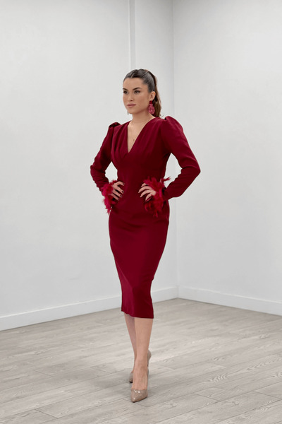 giyimmasalı Double Kumaş V Yaka Kolları Tüy Detaylı Kalem Abiye Elbise - BORDO