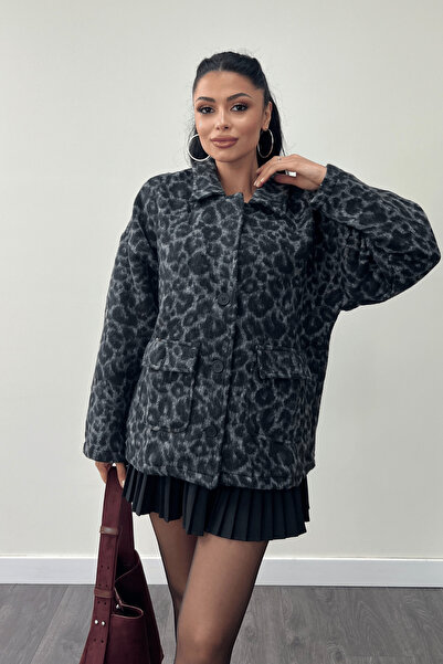 giyimmasalı Leopard Patterned Stitched Fabric Coat - Black