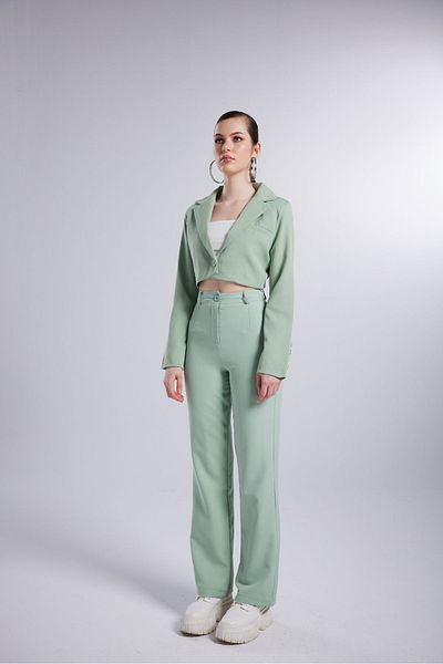 HOLLY LOLLY Gepolsterter Crop-Modell-Langarm-Blazer, Panky-Jacke, Grün