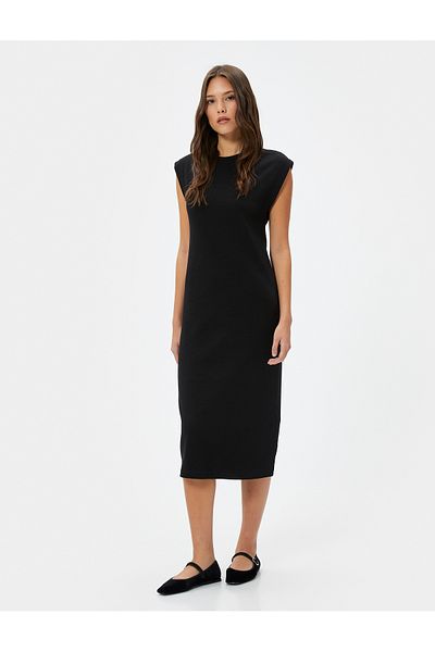 Koton Midi Bodycon šaty s krátkým rukávem, u krku, žebrovaný