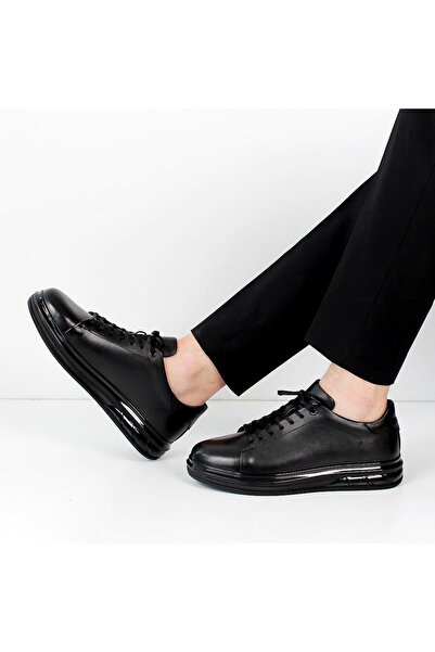 Celal Gültekin Erkek Siyah Bağcıklı Kalın Tabanlı Deri Sneaker