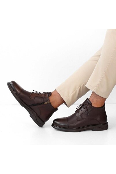 Celal Gültekin Kahverengi Erkek Bot 550 4748-16512