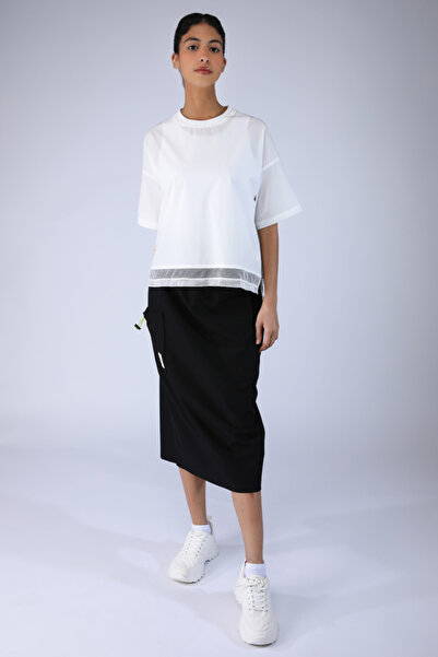 RİNA تنورة رياضية متوسطة الطول باللون الأسود من سارتوريال